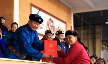 Дэлгэрэх сумаас “Улсын гарамгай харваач” цолтон төрлөө.