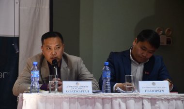 АЙМГИЙН ЗАСАГ ДАРГА О.БАТЖАРГАЛ ДЭЛГЭРЭХ СУМАНД АЖИЛЛАЛАА.