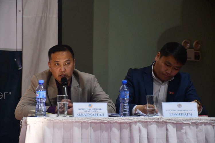 АЙМГИЙН ЗАСАГ ДАРГА О.БАТЖАРГАЛ ДЭЛГЭРЭХ СУМАНД АЖИЛЛАЛАА.